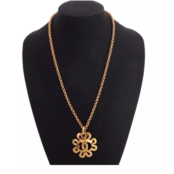 CHANEL Jewelry - Gorgeous Authentic Vintage Chanel Pendant Necklace